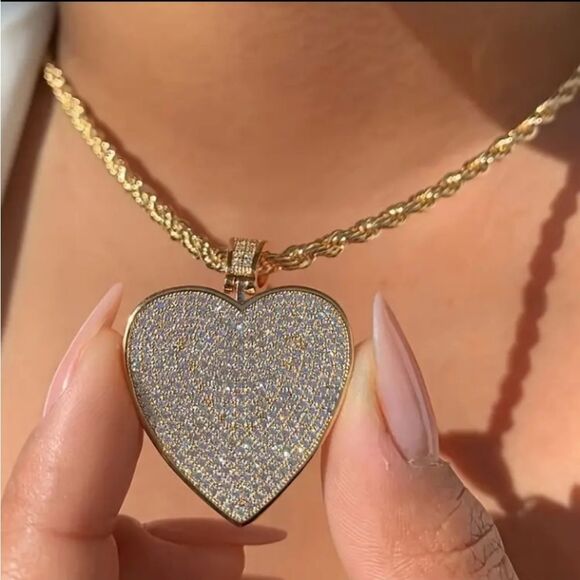 18K Gold Plated Diamond Heart Necklace - Picture 3 of 4